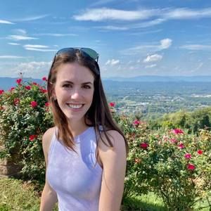 Meet your Posher, Elizabeth